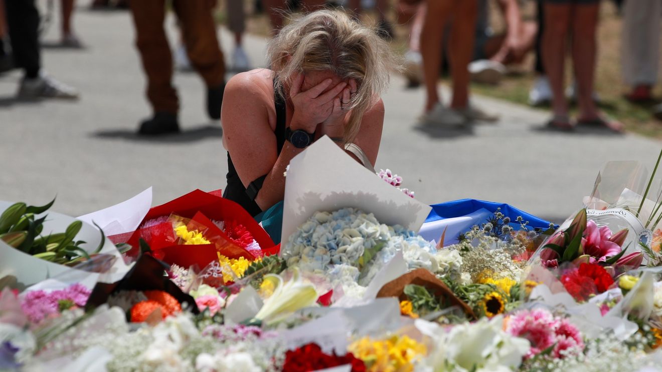 Autorii masacrului antisemit de la Sydney s-au antrenat în Australia. Cuplul tată-fiu avea un steag al grupării teroriste Stat Islamic