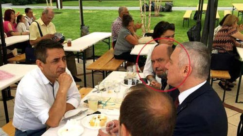 FOTO Marko Attila, politicianul UDMR fugit în Ungaria și căutat de Interpol, a fost surprins la masă în Budapesta cu politicieni ungari și români - Libertatea