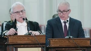 „Un pic de decență ar fi fost mai potrivită” – avertizează Marius Andruh, după ce singurul ministru acuzat de plagiat a ținut un discurs la aniversarea Academiei Române
