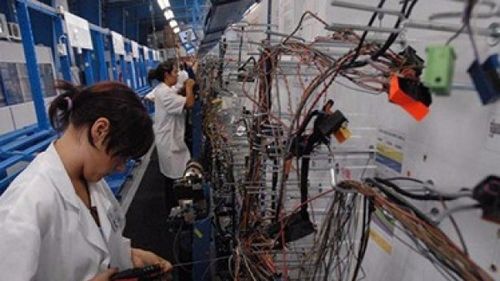 O firmă japoneză va produce cablaje auto la Buzău, altă companie de curierat vrea să facă cel mai mare hub logistic / Prefect: Ne aşteptăm să avem o autostradă funcţională