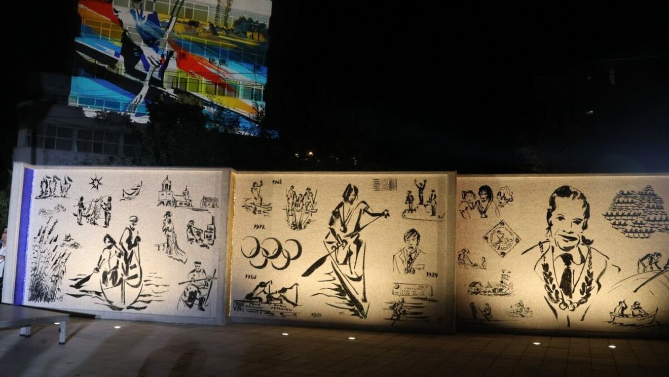 Elemente din Memorialul Ivan Patzaichin, abia inaugurat la Tulcea, au fost vandalizate