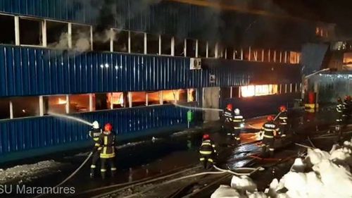 O hală de 12.000 de mp, din Maramureș, distrusă de un incendiu violent