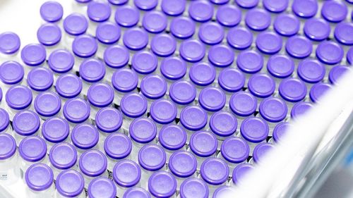 Marea Britanie lansează primul studiu clinic pentru un vaccin care nu necesită refrigerare / Dacă va fi un succes, vaccinarea va fi posibilă în zone ale lumii extrem de sărace, unde nu putea fi asigurat ceea ce specialiștii numesc „lanțul de frig”