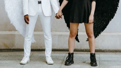 VIDEO Hookup Culture, ”noua normă” contrazisă de realitate: care este trendul în relațiile de iubire ale tinerilor și adolescenților. Loredana Coșovanu, actriță, teatrul Excelsior: „Cel mai important mesaj este comunicarea”