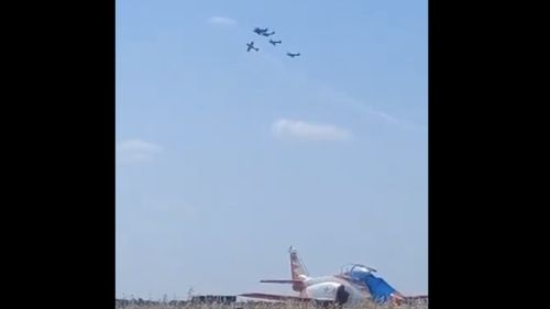 VIDEO Două avioane de mici dimensiuni s-au ciocnit în aer în Portugalia în timpul unui show aviatic. Potrivit presei, un pilot a murit