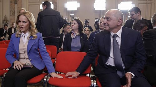 Cîrstoiu despre Firea: Chiar dacă uneori pare că avem atitudini diferite, mergem împreună ca o echipă, ca o familie!