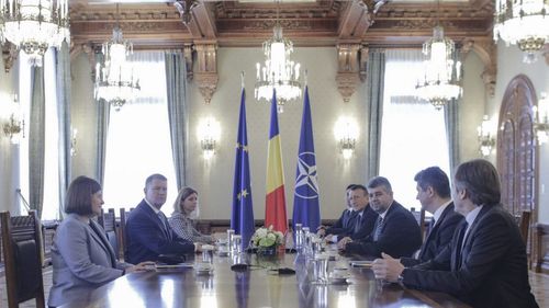UPDATE Partidele sunt chemate la consultări duminică, pentru nominalizarea premierului / Paul Stănescu spune că ”încearcă să-l convingă” pe Ciolacu să rămână premier, după ce anunțase că acesta va conduce în continuare Guvernul / PSD, PNL și UDMR au negociat sâmbătă fără USR