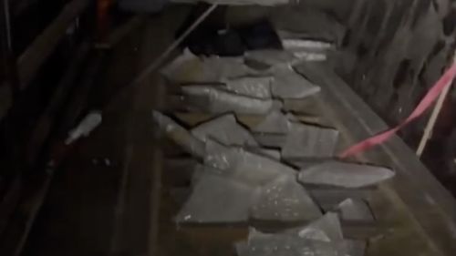 Român arestat în Italia: avea aproape 100 de kilograme de marijuana în camion / Drogurile erau ascunse în podeaua dublă a autovehiculului cu numere românești