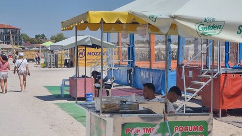 Ministrul Mediului: Pe plajele noi cu siguranţă nu se vor construi beach-baruri, aşa cum s-a construit pe o plajă finalizată / Soluţii vor fi de moment, pe perioade scurte