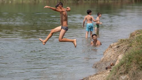 METEO: Cod galben de caniculă şi disconfort termic ridicat în majoritatea regiunilor, duminică şi luni