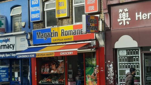 Peste jumătate de milion de cetățeni români s-au aflat în Anglia și Țara Galilor în 2021, locul 2 printre deținătorii de pașapoarte străine după polonezi – datele recensământului din 2021