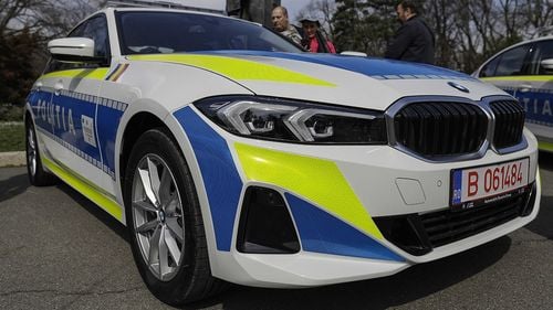 Un șofer de 22 de ani a fost prins cu 200 km/h pe șoseaua Tulcea-Constanța/ Drumul, cunoscut pentru depășirile periculoase pe linie continuă și condusul agresiv