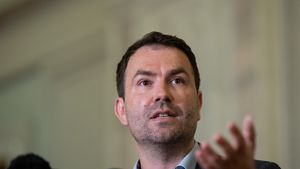 Drulă, despre posibila plecare a lui Dacian Cioloș din USR: Care este rostul de a face un proiect de vanitate pe persoană fizică? Care e rostul să mai faci o așchie lângă USR? E complet ilogic