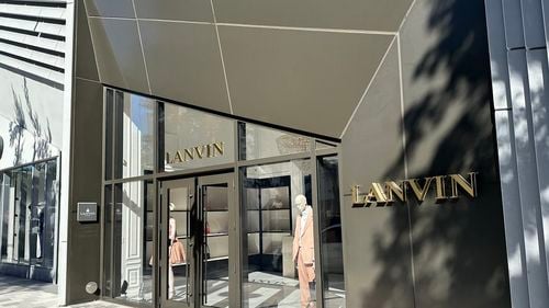 Grupul Lanvin anunță o scădere de 20% în vânzări cauzată de încetinirea cumpărării de lux / Veniturile au scăzut cu 48 de milioane de euro