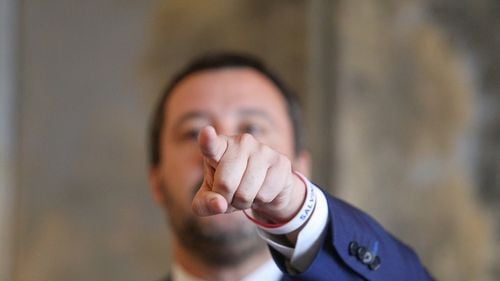 Salvini, liderul de dreapta italian, despre migranți: „Plecați naibii de aici dacă nu respectați tradițiile” / Aproximativ 20% din cetățenii străini din peninsulă sunt români, cea mai mare minoritate din Italia / Atacul a fost la adresa „în special a musulmanilor”