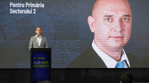 Radu Mihaiu a depus jurământul ca primar al Sectorului 2: Începem cu angajamentele privind salubritatea, auditul şi curăţenia în şcoli