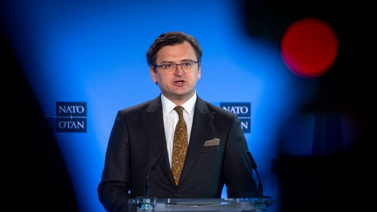 Kuleba i-a transmis emisarului Chinei că Ucraina "nu va accepta" propuneri de cedare de teritorii către Rusia în schimbul păcii