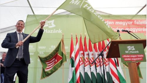 Un nou partid de extremă dreapta a intrat în Parlamentul Ungariei: cine conduce partidul ”Patria Noastră”