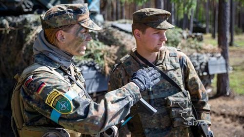 Germania trebuie să investească şi mai mult în apărare şi în sprijinul pentru Ucraina, îndeamnă secretarul general al NATO