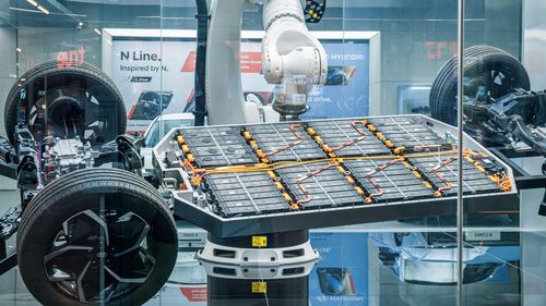 Producătorii chinezi de materiale pentru bateriile auto solicită prețuri mai mari, pe fondul creșterii prețului pentru cobalt