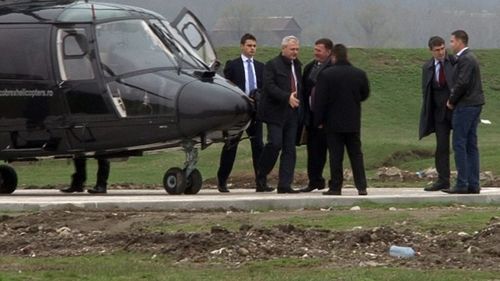 Socialismul de caviar: liderii PSD, abonați la călătorii cu elicopterul din banii partidului