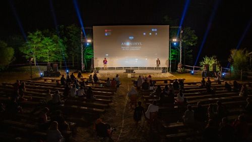Festivalul Internaţional de Film Independent ANONIMUL va avea loc între 8 şi 14 august, în Delta Dunării. Douăsprezece scurtmetraje româneşti, în competiţie