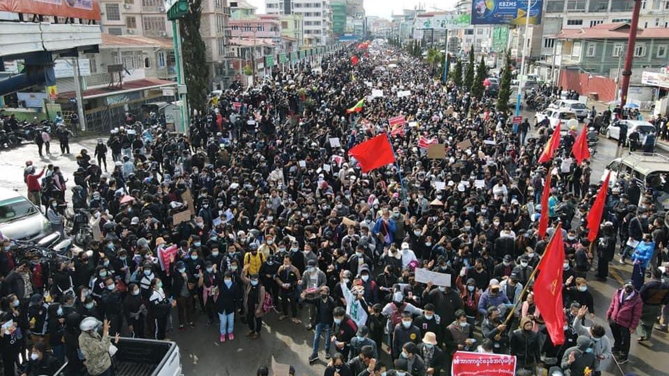 Criza continuă în Myanmar: Protestatarii cheamă la grevă generală/ Cel puțin trei manifestanți au murit