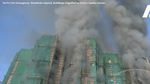 VIDEO Un complex rezidenţial de zgârie-nori din Hong Kong, devastat de un incendiu violent / Schelele din bambus au generat extinderea incendiului / Două persoane cu arsuri grave, pompieri răniţi / Alerta, ridicată la nivelul 4
