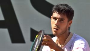 Amendă mare la Roland Garros pentru comentarii sexiste: „Meciul trebuia arbitrat de un bărbat”