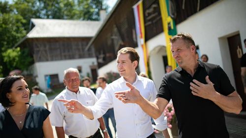Cancelarul austriac, Sebastian Kurz, despre refugiații din Afganistan: Să primim oameni care nu pot fi integraţi reprezintă o problemă uriaşă pentru noi ca ţară
