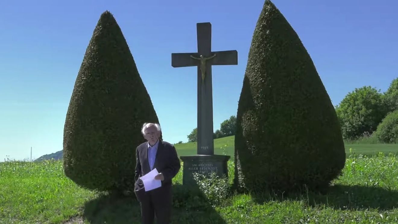 A murit scriitorul german Bruno Epple, care a trăit în ”peninsula artiștilor”/ Picturile sale erau clasificate ca artă naivă