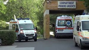 Pacient cu hemoragie intracraniană, certat de medici și trimis să se trateze acasă. A fost internat apoi în stare gravă
