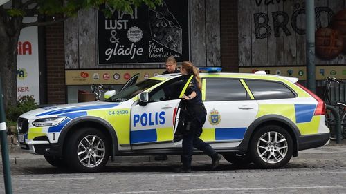 Suedia numără peste 17.000 de membri activi ai reţelelor de crimă organizată