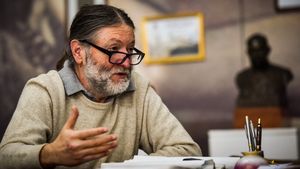 Fostul director al Muzeului Brukenthal și cel mai nou cetățean de onoare al Sibiului a plagiat / Cartea lui Sabin Luca va fi retrasă din bibliotecile din țară și străinătate