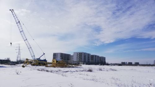 Încă un scandal cu Primăria Sector 4 și grădinița din câmp. Părinții a 200 de copii acuză municipalitatea că îi mută în condiții improprii pe durata renovării sediului actual