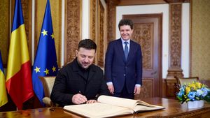 Ce prevede acordul semnat de Nicușor Dan și Volodimir Zelenski, privind cooperarea României cu Ucraina, în sectorul energetic / Construirea unor linii aeriene de 400 kV și 110 kV între orașele Cernăuți și Suceava, respectiv Porubne și Siret, dar nu numai