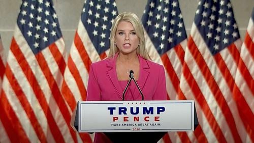 Pam Bondi a fost numită ministrul al Justiţiei în SUA, după retraherea lui Matt Gaetz / Ea a făcut parte din echipa de avocaţi a lui Donald Trump în timpul procesului său de destituire din Senat