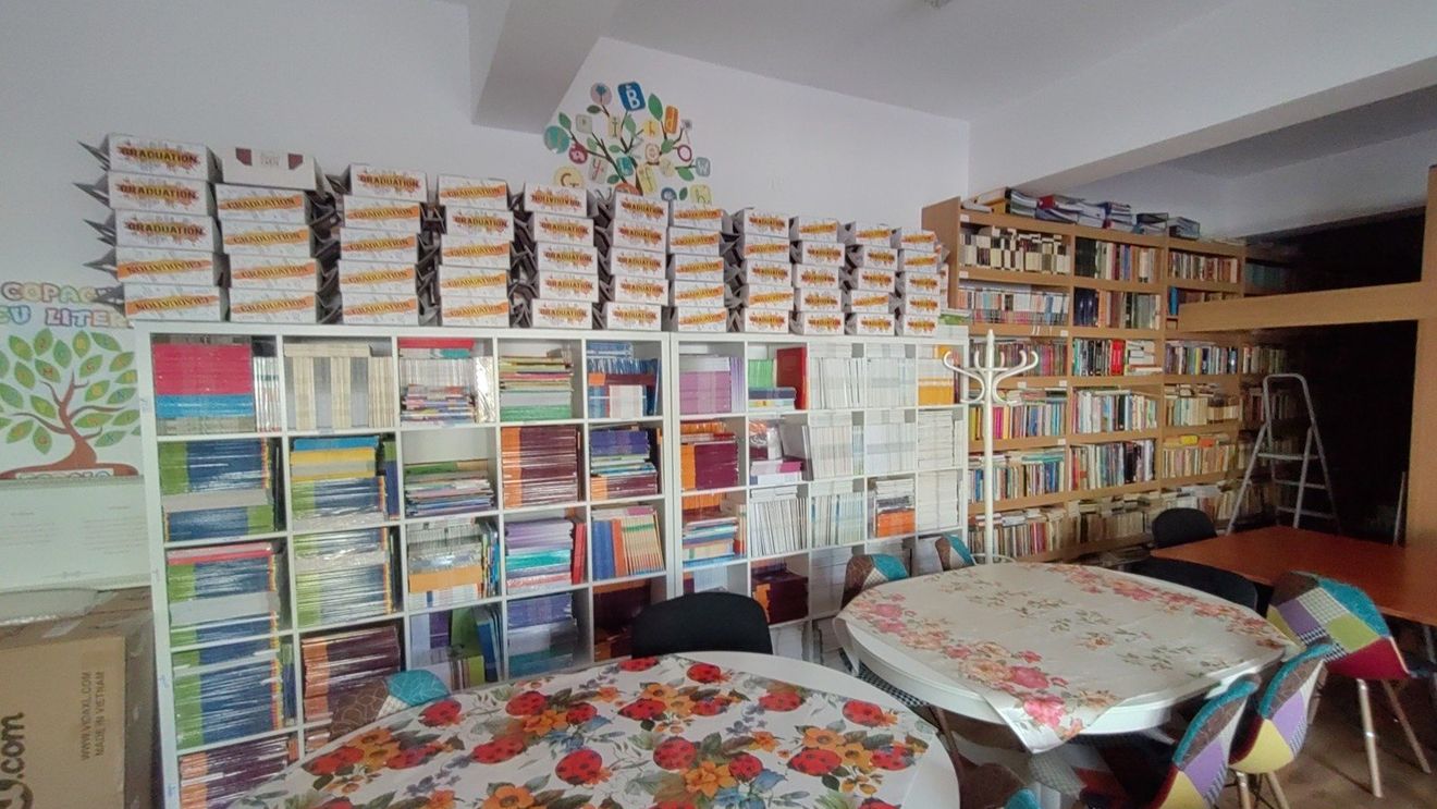 Consiliul Județean Brașov scoate Biblioteca Județeană dintr-un imobil/ Brașovenii protestează față de închiderea centrului după 20 de funcționare, în condiții de „fully booked”