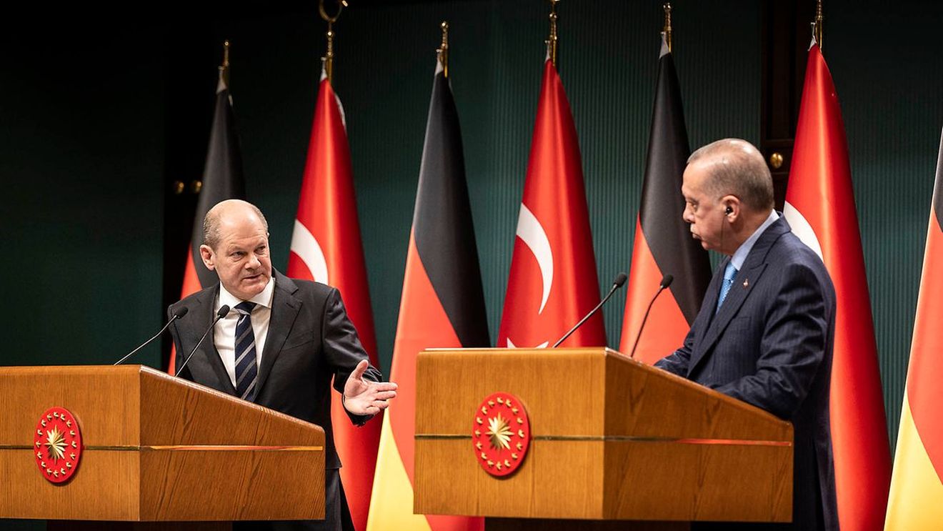 Cancelarul german Scholz califică drept „absurde” acuzaţiile de fascism ale lui Erdogan la adresa Israelului