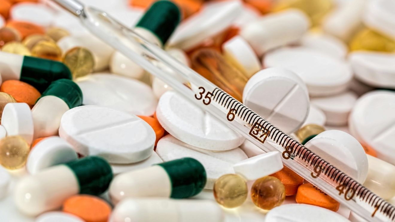 STUDIU Aproape jumătate din farmaciile online care vând medicamente pentru slăbit funcționează ilegal