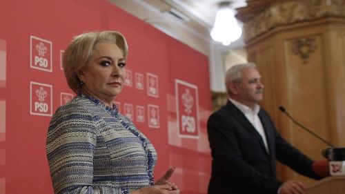 VIDEO Viorica Dăncilă: Voi vota duminică la europarlamentare și la referendum. Sunt un susţinător al statului de drept, al independenţei justiţiei / Întrebările la referendum vizează interzicerea amnistiei pentru fapte de corupție și interzicerea ordonanțelor de urgență în legislația penală