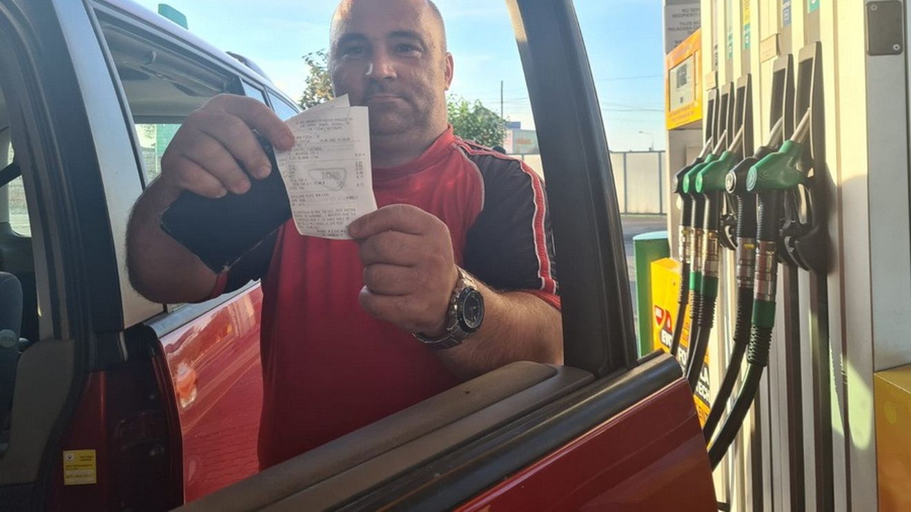 În Oradea, 11 șoferi s-au adunat și au alimentat cu câte 1 leu, în semn de protest față de creșterea exagerată a prețului carburanților