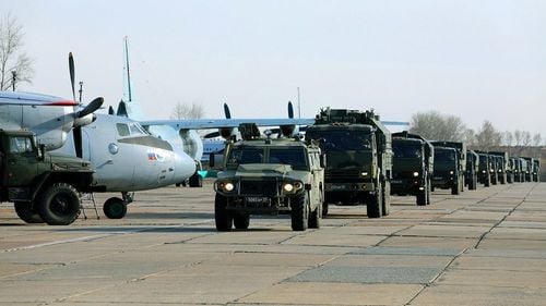 Kievul anunţă că înaintează în Rusia,  în timp ce Moscova îşi menţine presiunea în estul Ucrainei, apropiindu-se de orașul Pokrovsk, regiunea Donețk / Armata ucraineană foloseşte în Kursk tancuri de tip Challenger 2, livrate de Marea Britanie