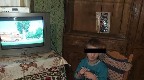 Sătenii din Ilva Mică, județul Bistrița Năsăud, pun mână de la mână și cumpără tablete pentru copiii nevoiași din comună