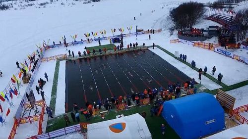 Andrei Enache şi Dragoş Ghile, noi recorduri mondiale la Europenele de înot în ape îngheţate de la Oradea