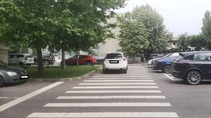 ADP Sector 1 a început ridicarea maşinilor parcate neregulamentar / Tarifele de ridicare încep de la 200 de lei