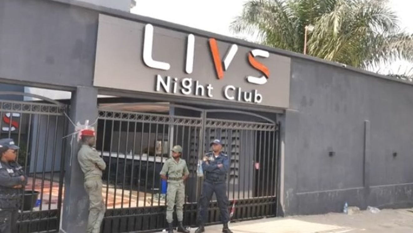 Cel puțin 16 oameni au murit într-un incendiu la un club de noapte din Camerun