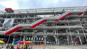 Centrul Pompidou din Paris,  care găzduieşte cel mai important muzeu de artă modernă din lume, se închide luni pentru renovări care vor dura cinci ani