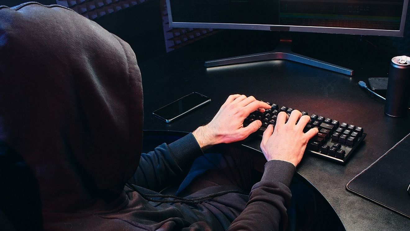 Hackeri chinezi au sustras informaţii militare din Filipine, potrivit Bloomberg