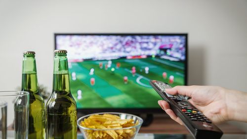 Percheziții la mafia pariurilor din fotbal. E vizat un club din a treia divizie